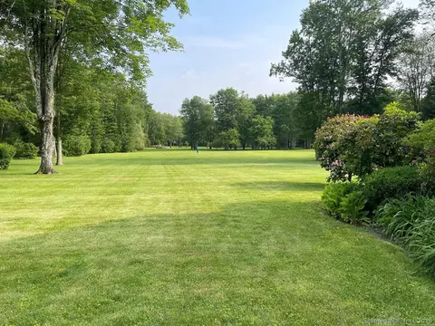 90 Redding Rd, Easton, CT 06612