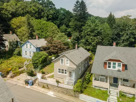 93 5th St, Norwich, CT 06360