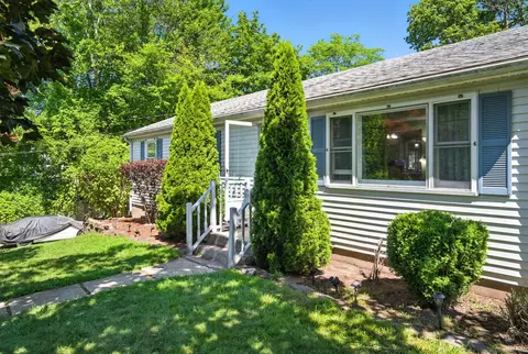 24 Nutmeg Ave, Enfield, CT 06082