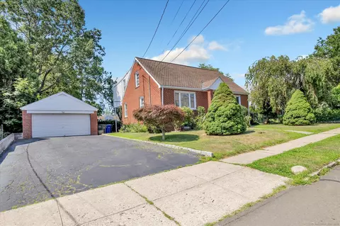547 Anton St, Bridgeport, CT 06606