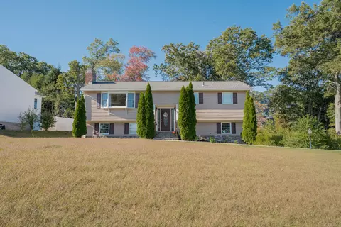 29 Ramsey Ave, Naugatuck, CT 06770