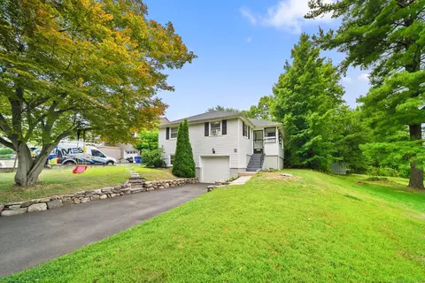 63 Crocker Ave, West Hartford, CT 06110