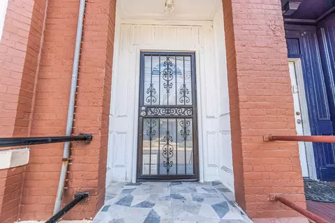 386 Barnum Ave, Bridgeport, CT 06608