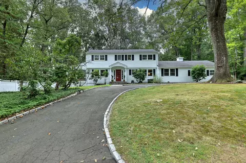 125 Saddle Hill Rd, Stamford, CT 06903