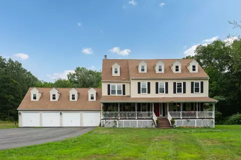 72 Stepstone Hill Rd, Guilford, CT 06437