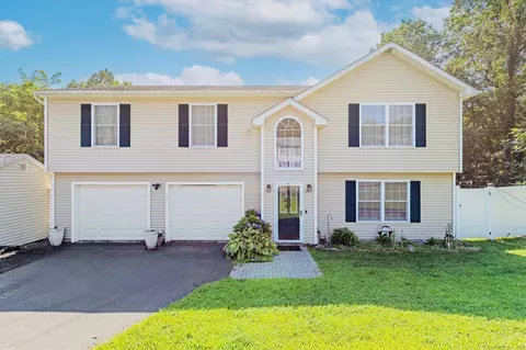 33 Glenford Dr, Waterbury, CT 06708