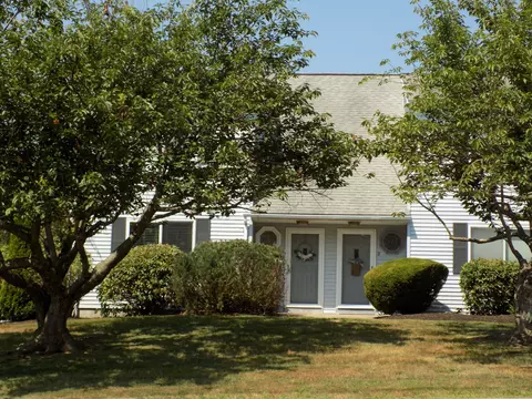 565 Clark Ave #1, Bristol, CT 06010