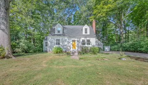 381 Bell St, Glastonbury, CT 06033