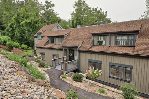 241 Heritage Vlg #E, Southbury, CT 06488