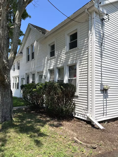 118 Main St, Sprague, CT 06330