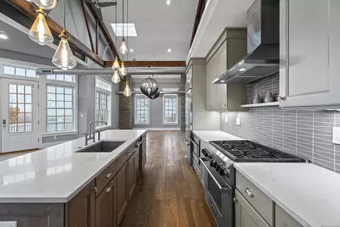 66 High St #15, Guilford, CT 06437