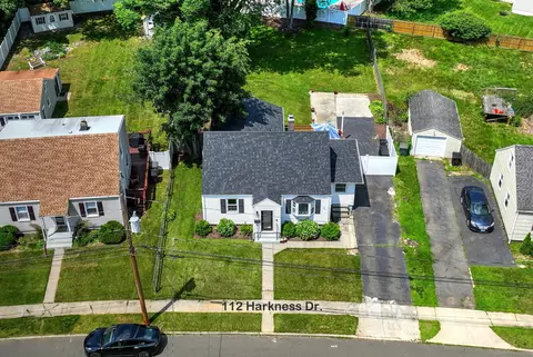 112 Harkness Dr, Milford, CT 06460