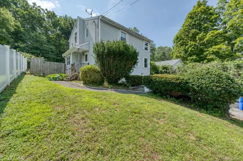 21 Johnson St, Torrington, CT 06790