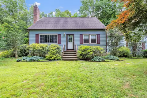 2 Highland Rd, Oxford, CT 06478