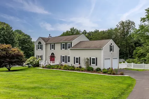 12 Cedar Vale Dr, New Milford, CT 06776