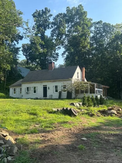 184 Phoenixville Rd, Chaplin, CT 06235