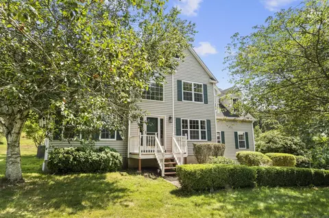 10 Silano Dr, Oxford, CT 06478