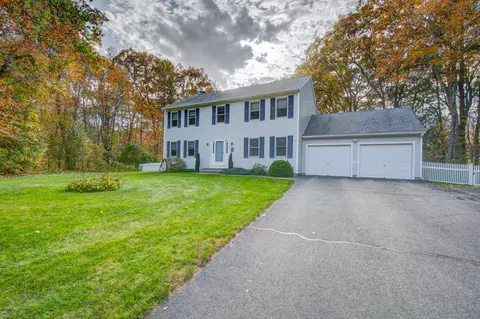 43 Thornridge Dr, Colchester, CT 06415