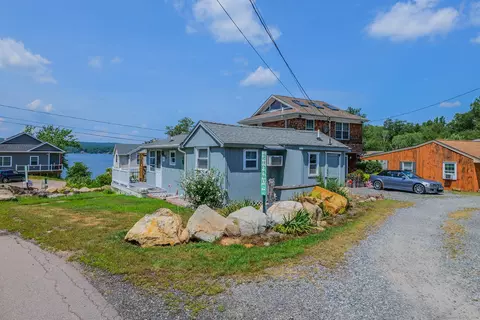 1 Day Point Rd #16, East Hampton, CT 06424