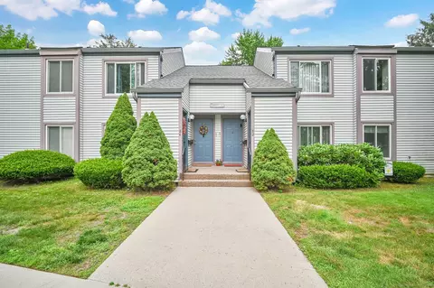 81 Candlewood Dr #81, South Windsor, CT 06074