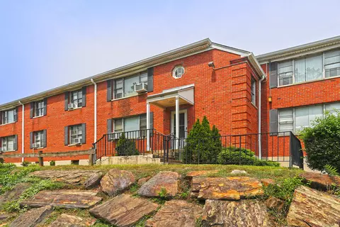 460 Lexington Ave #201, Bridgeport, CT 06604