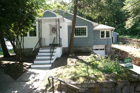 579 New Litchfield St, Torrington, CT 06790