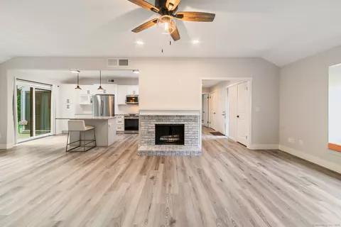 510 Heritage Vlg #B, Southbury, CT 06488