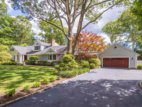 9 Singing Woods Rd, Norwalk, CT 06850