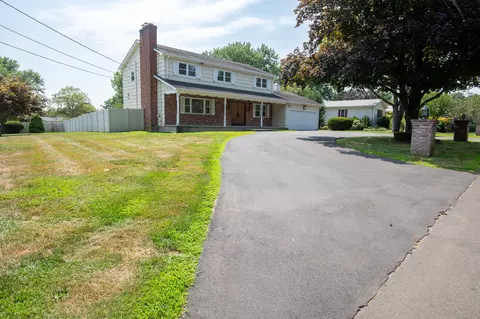 420 Narrow Ln, Orange, CT 06477