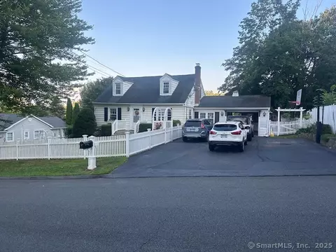 1 Farm St, Danbury, CT 06811