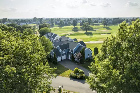 12 Upper Heatherwood #12, Cromwell, CT 06416