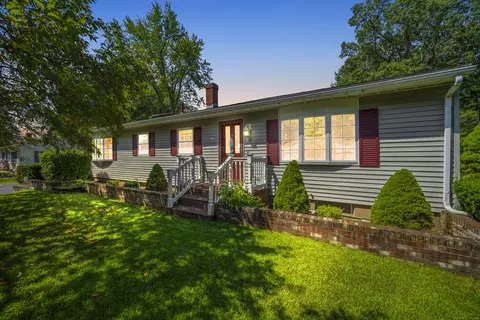 18 Glen Oak Dr, Enfield, CT 06082