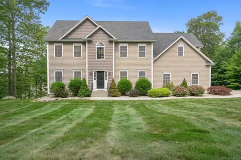 64 Goldberg Rd, Colchester, CT 06415