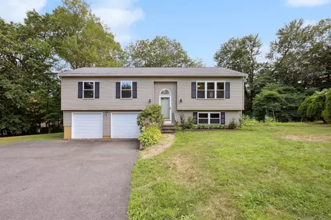 96 Bolton St, Hamden, CT 06518