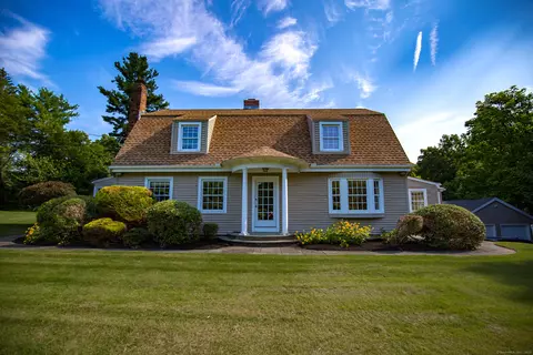 20 Tunxis Ave, East Granby, CT 06026