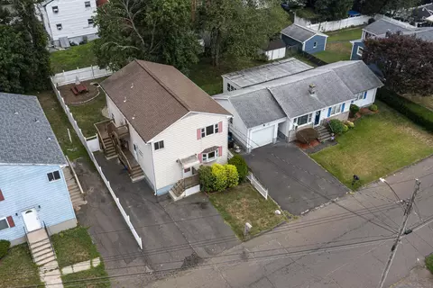 42 Canton St, West Haven, CT 06516