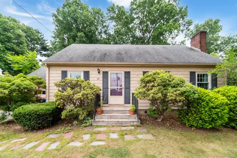 80 Dryden Dr, Meriden, CT 06450