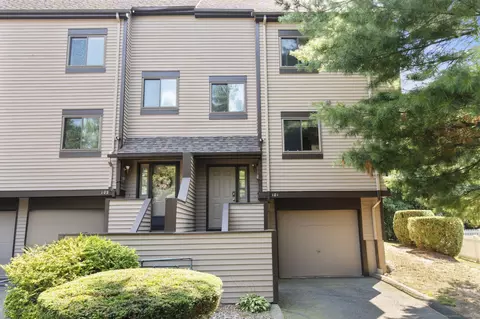196 New Haven Ave #101, Derby, CT 06418