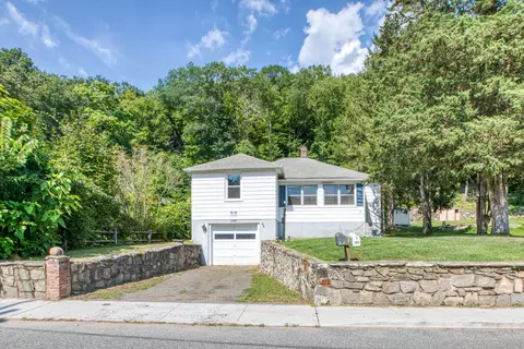 38 Woodside Ave, Seymour, CT 06483