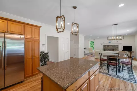 3 Autumn Rdg, Westbrook, CT 06498