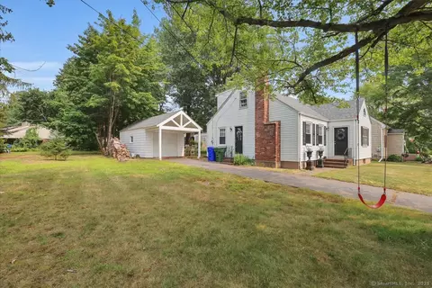 3 W Street Hts, Cromwell, CT 06416