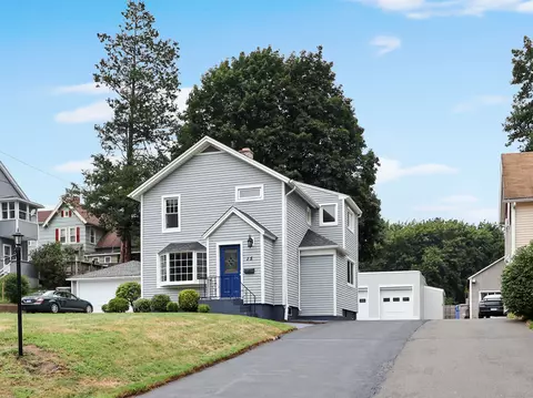 15 Henry St, Bristol, CT 06010
