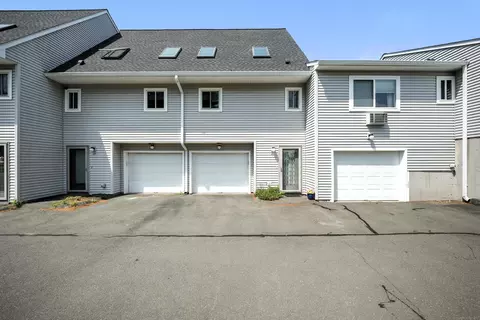 21 Chelsea Ln #21, East Granby, CT 06026