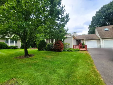 2101 Meadowview Dr #2101, East Windsor, CT 06088