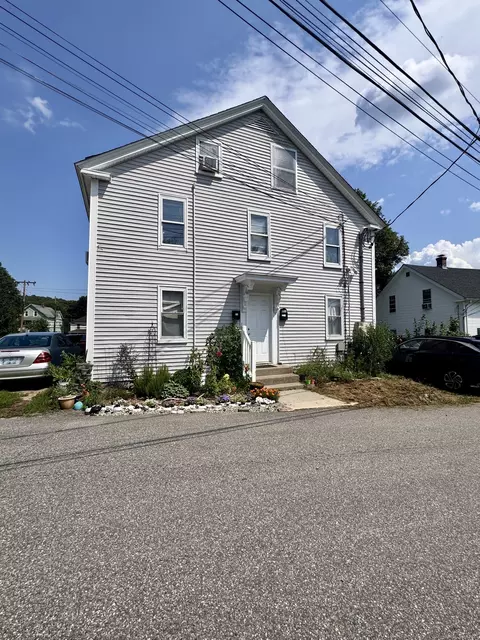 21 Union St, Moosup, CT 06354