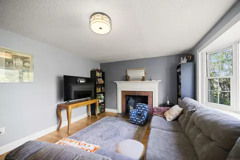 157 Henry St, Windsor, CT 06095