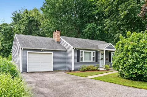 55 Augusta St, Watertown, CT 06779