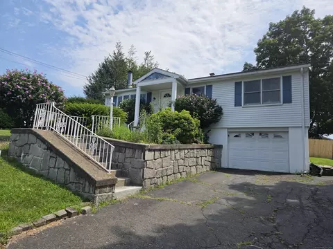135 Norris St, Waterbury, CT 06705
