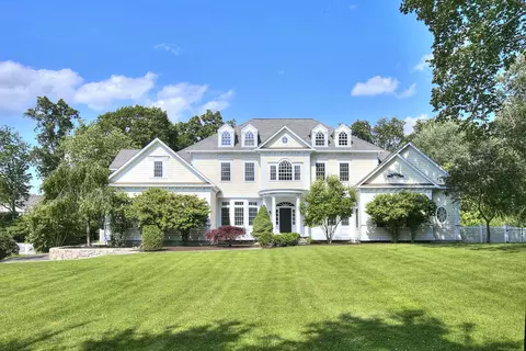 4 Jennings Ct, Westport, CT 06880