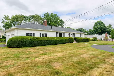 124 Warner Rd, North Haven, CT 06473